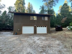 Building Photo - 16520 Prospect Pl