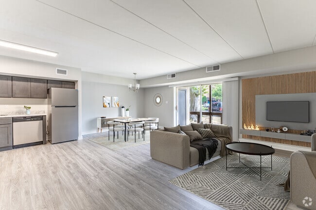 Building Photo - The Colony Apartments