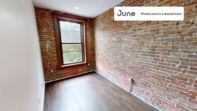 Building Photo - Room in Shared 4 bed/2 bath home