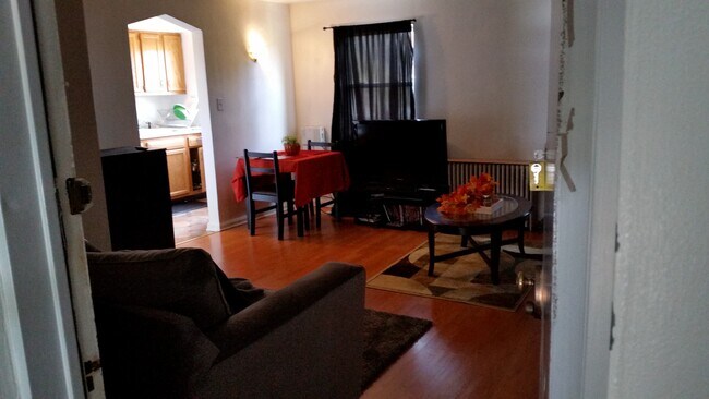 Foto del edificio - 1511 McFarland Rd