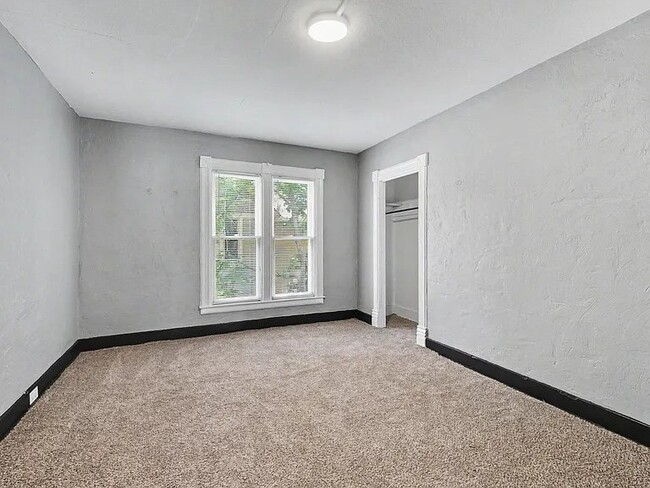 Foto del edificio - 710 Wheaton Ave