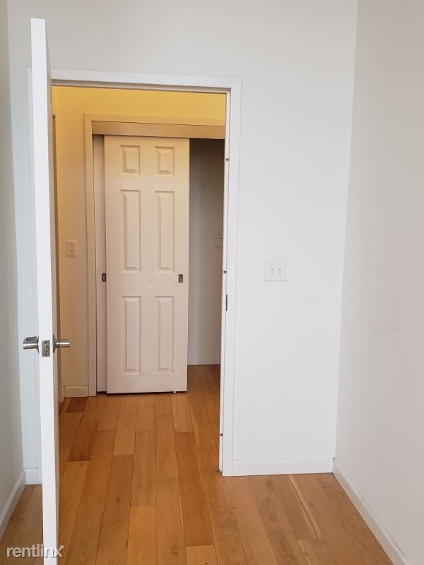 Foto del edificio - 1 br, 1 bath Apartment - 114 Fair St