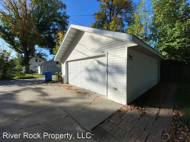 Building Photo - 3 br, 2 bath House - 1206 1st St N
