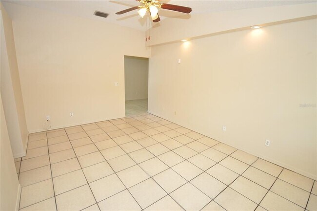Building Photo - 447 Red Hawk Loop