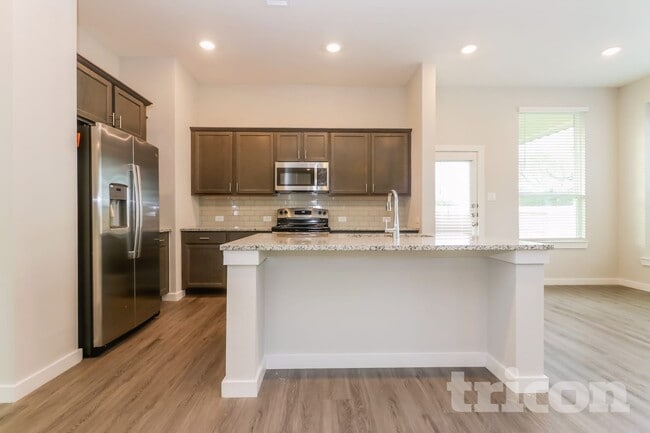 Building Photo - 2330 Cohorn Trl