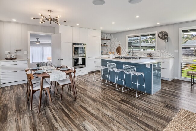 Foto del edificio - 1384 Nanawale Pl