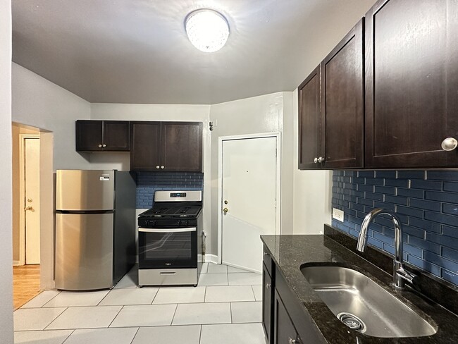 Foto del edificio - 6341 N Magnolia Ave