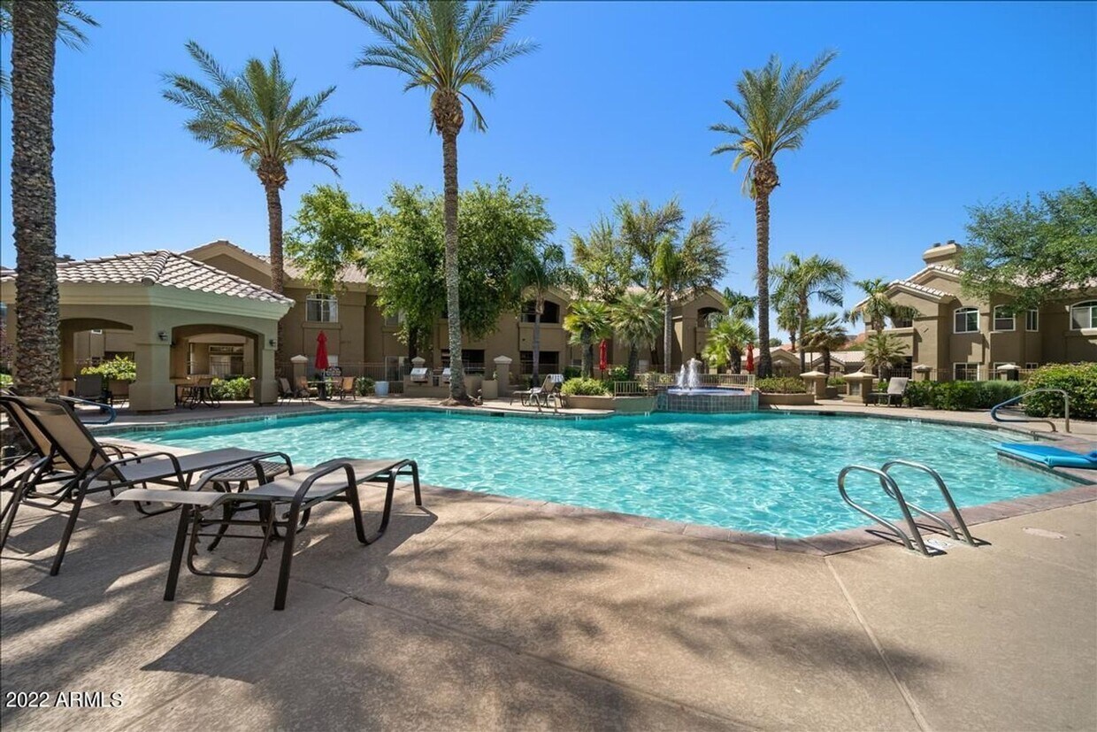 Foto principal - Stunning 3 Bedroom Condo In Scottsdale!