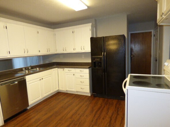 Building Photo - Gahanna Two Story