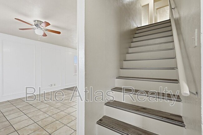 Foto del edificio - 704 Skyline Dr