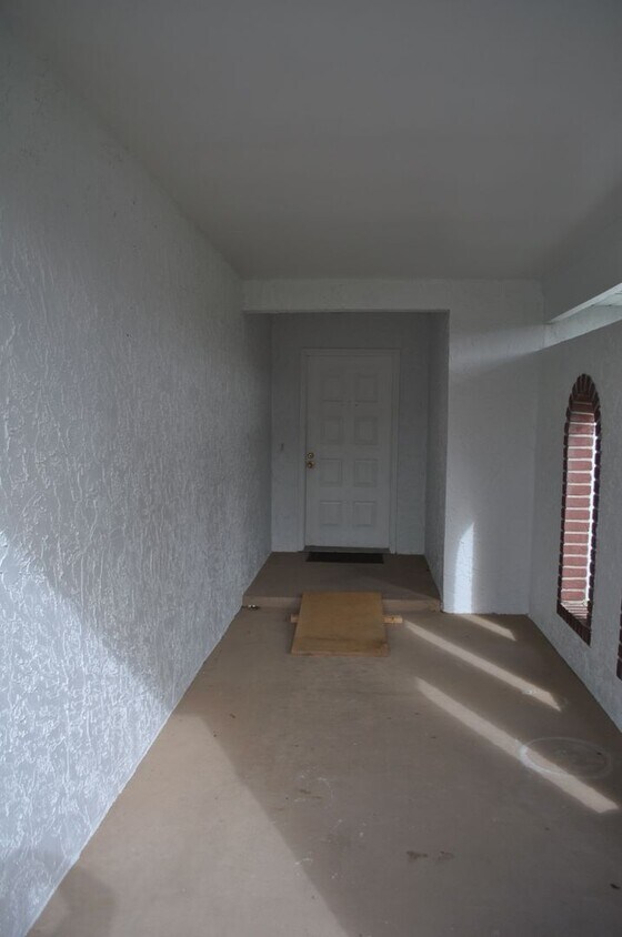 Building Photo - Living the dream