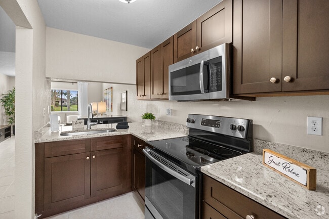 2BR, 1BA - 792SF - Kitchen - Casa Del Mar