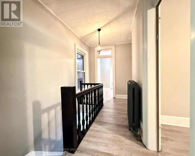 Photo du bâtiment - 212 Bradford St