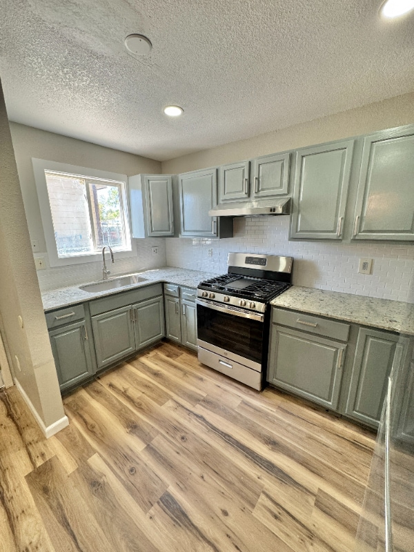 Foto del edificio - 4325 Lashelle Ave