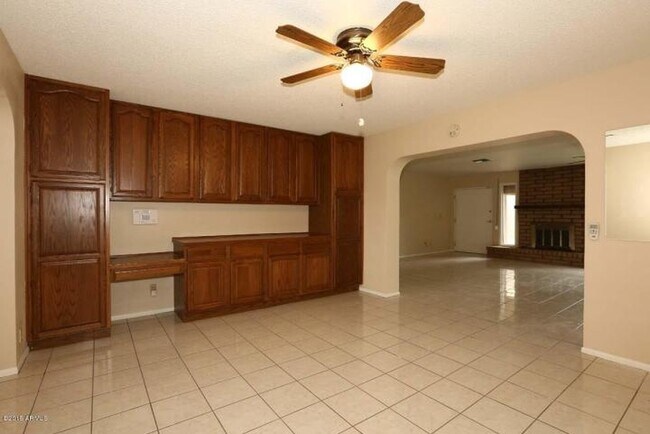 Building Photo - Unique 4 Bed/2 Bath Home in South Scottsdale