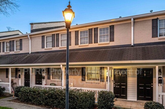 Foto del edificio - 1230 Green Oaks Ln