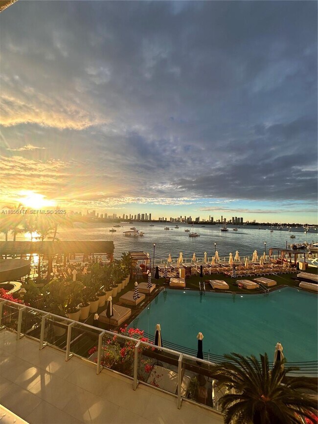 Building Photo - 1100 West Ave