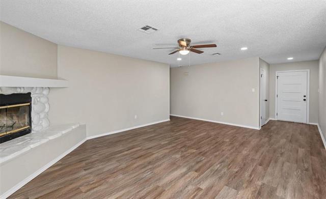 Foto del edificio - 1505 W Collin St