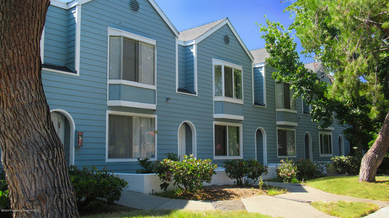 Foto principal - 591 Garfield Ave