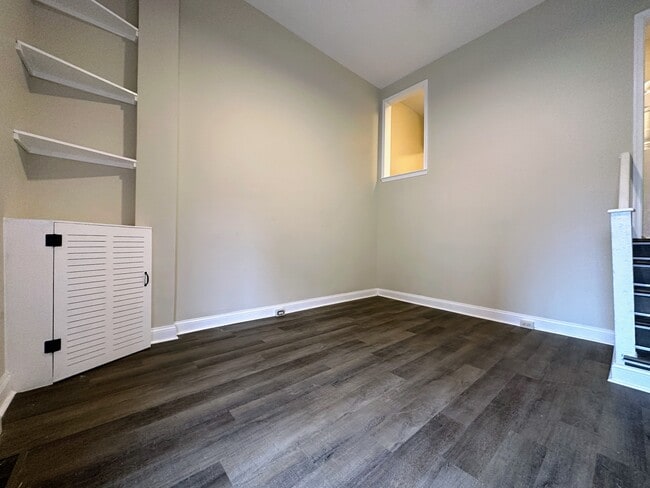 Living Room - 1824 N Payson St