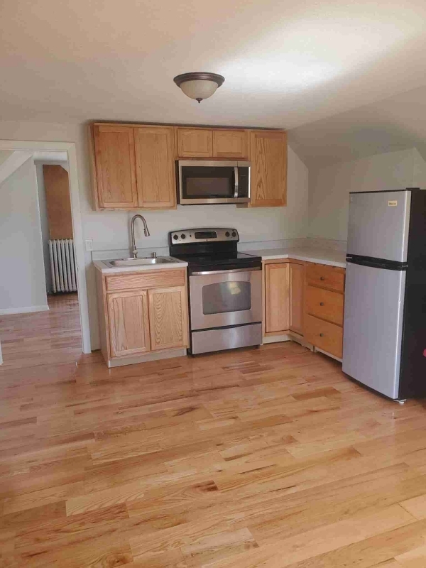 Primary Photo - 106 Hampshire St
