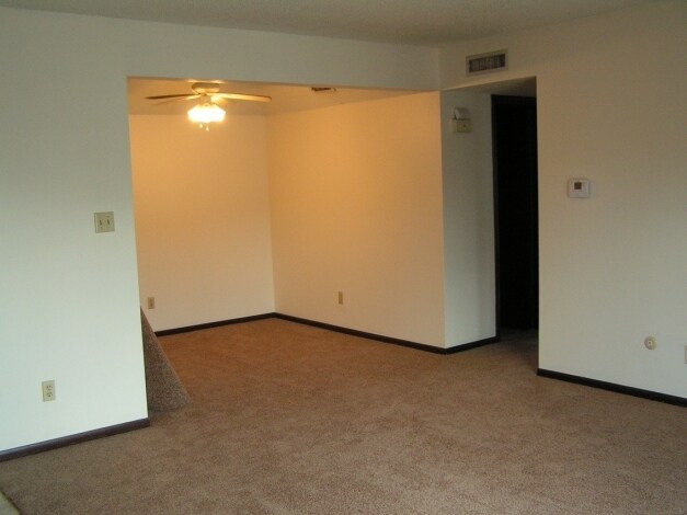 Unit Photo - 2048 S Florence Ave