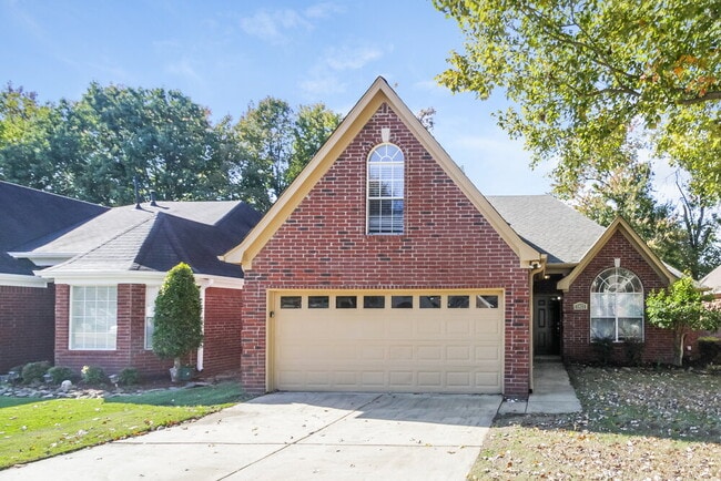 Building Photo - 8457 Regal Bend Dr