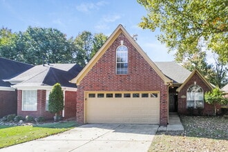 Building Photo - 8457 Regal Bend Dr