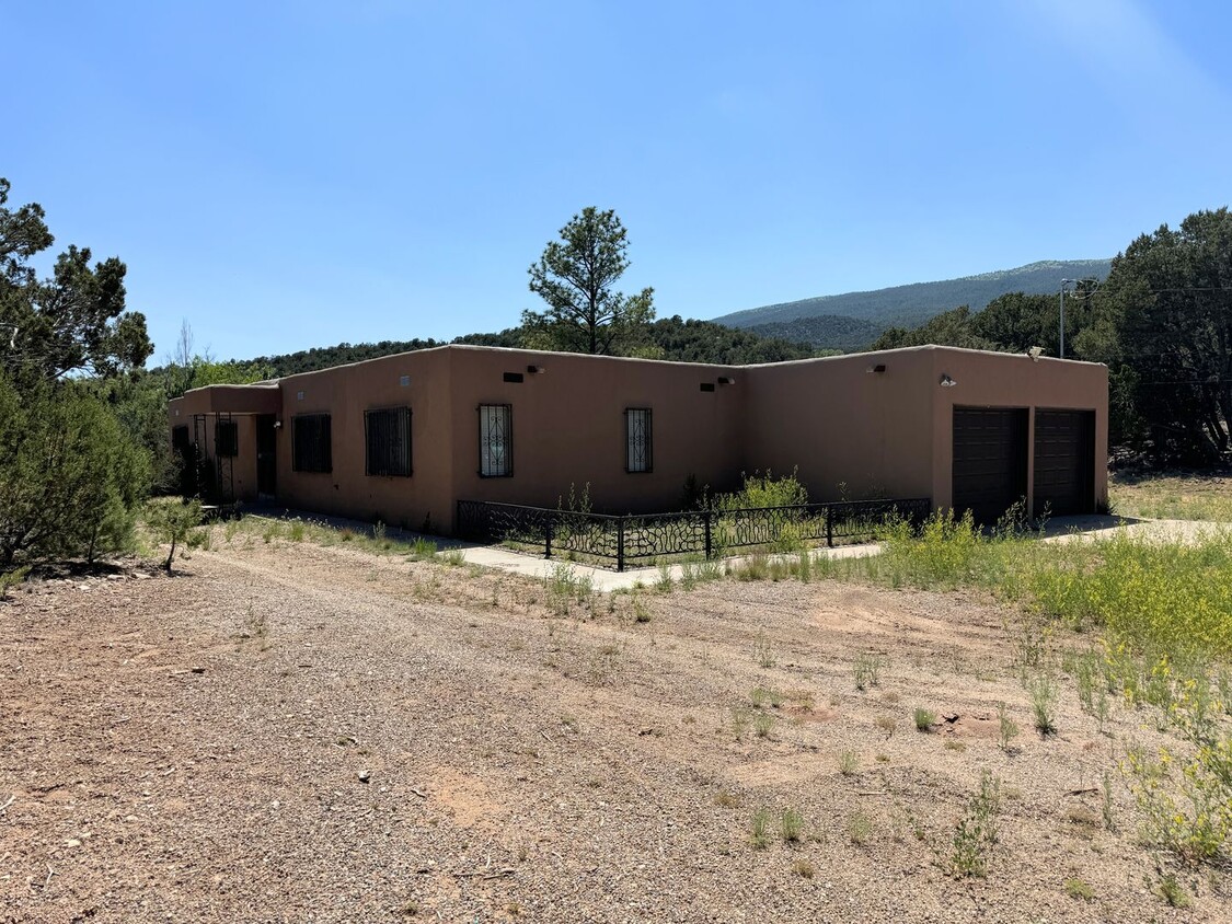 7 Casa Loma Rd, Cedar Crest, NM 87008 - House Rental in Cedar Crest, NM ...