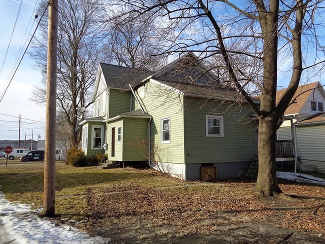 Foto del edificio - 318 Bronson St