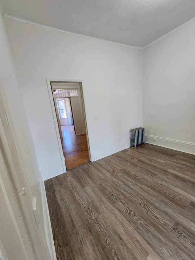 Building Photo - 371 Weirfield St