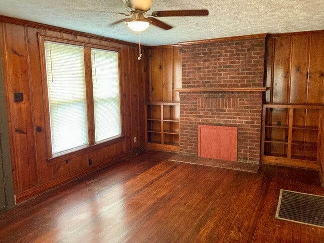 Building Photo - 427 Fairmont Ave