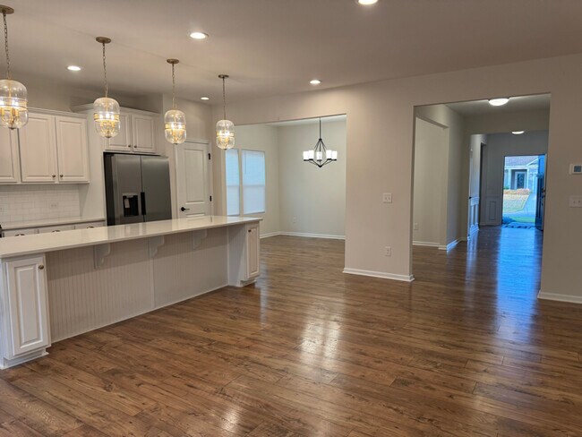 Building Photo - 223 Old Harbor Dr