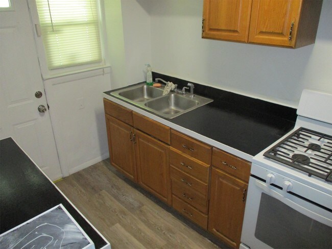 Foto del edificio - 4404 Mountview Rd