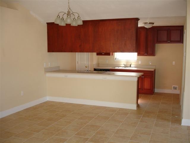 Foto del edificio - 5323 Falling Star Rd
