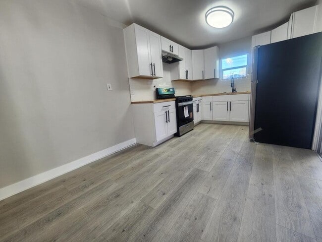 Foto del edificio - 3450 Cherokee Ave