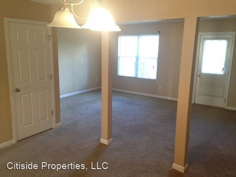 Building Photo - 3 br, 2.5 bath House - 11408 South Grove D...