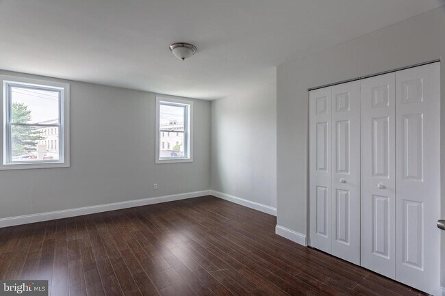 Foto del edificio - 2225 W Thompson St