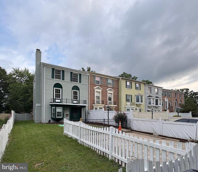 Foto del edificio - 4513 Squiredale Square
