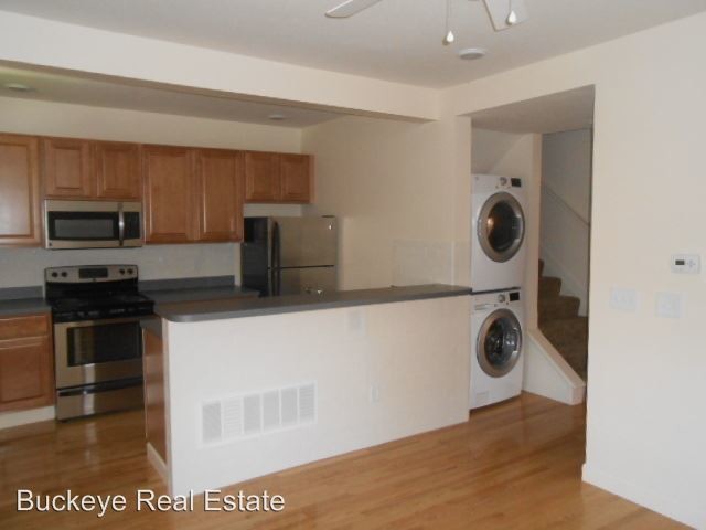 Building Photo - 4 br, 2 bath Apartment - 1725 Summit St.