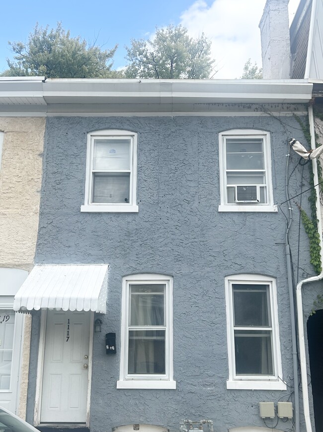 Building Photo - 1117 Upland St