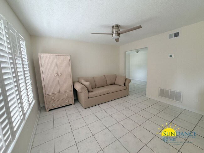 Foto del edificio - Beautifully Maintained Home with Modern Upgrades & Smart Features!