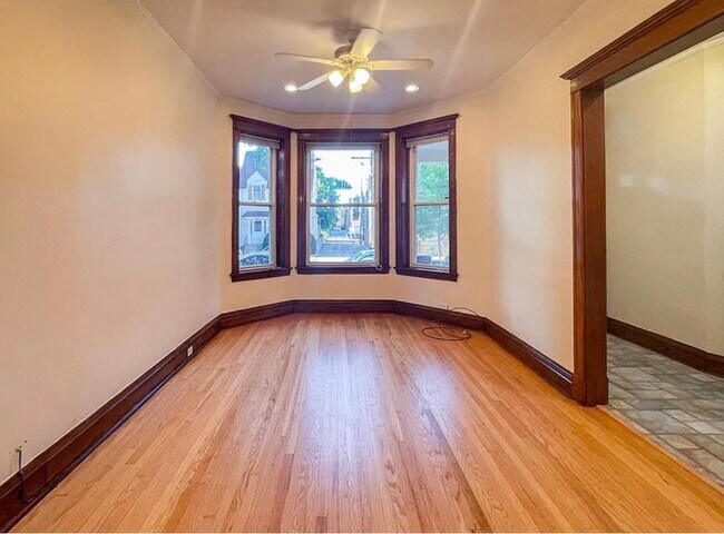 Foto del edificio - 1613 W Berwyn Ave