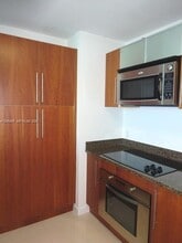 Building Photo - 300 S Biscayne Blvd