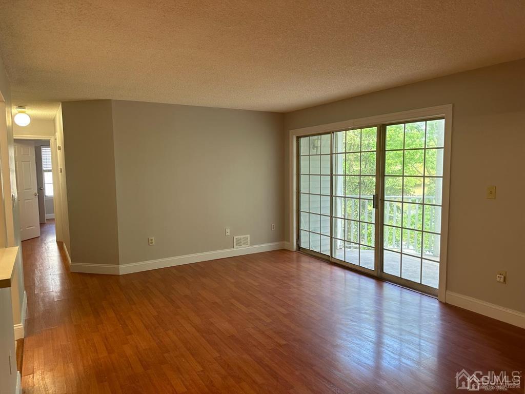 324 Wimbeldon Ct, North Brunswick Township, NJ 08902 Condo for Rent in North Brunswick