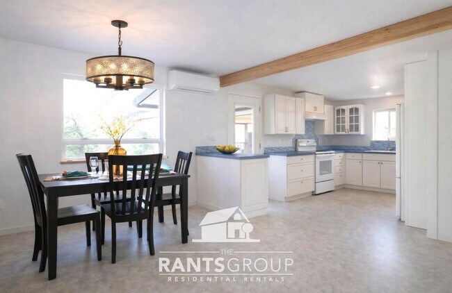 Foto del edificio - One-of-a-kind 3-Bedroom Rambler Located in Lacey’s Historical District!