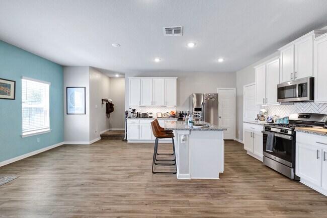 Building Photo - 5119 Topaz Bnd