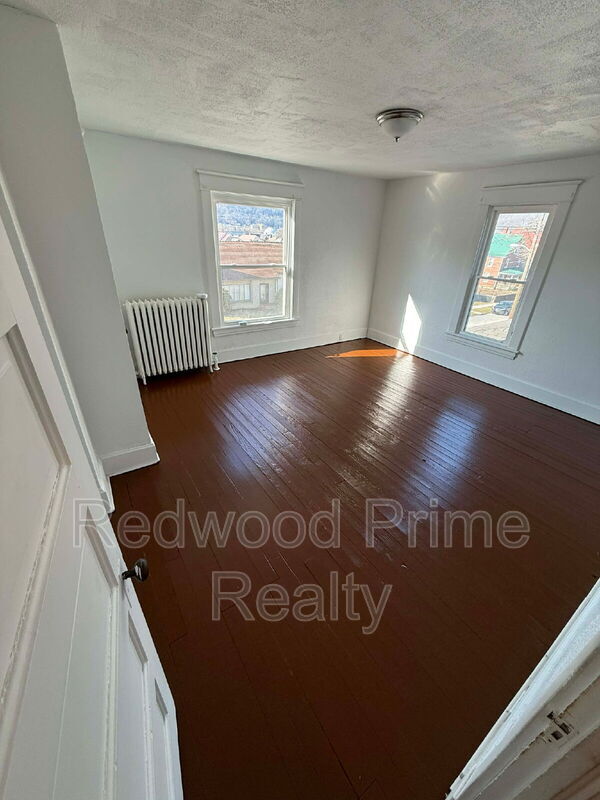 Foto del edificio - 552 Highland Ave