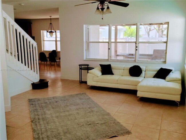 Foto del edificio - 7490 NW 21st Pl