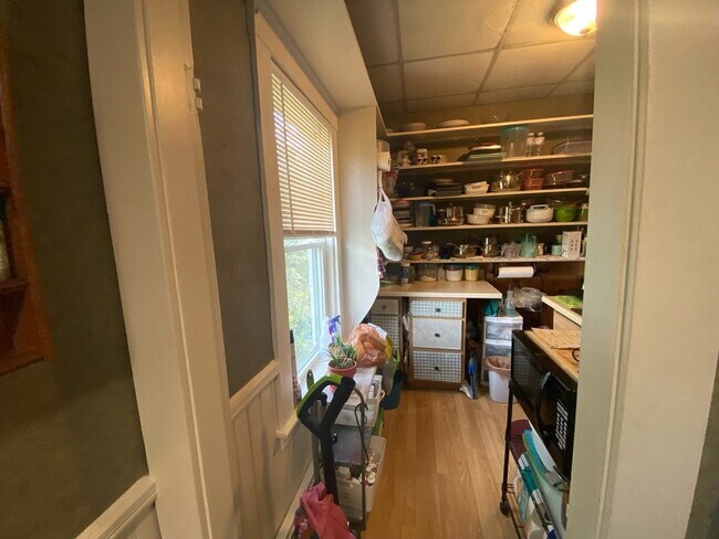 Building Photo - 60 Leamy St